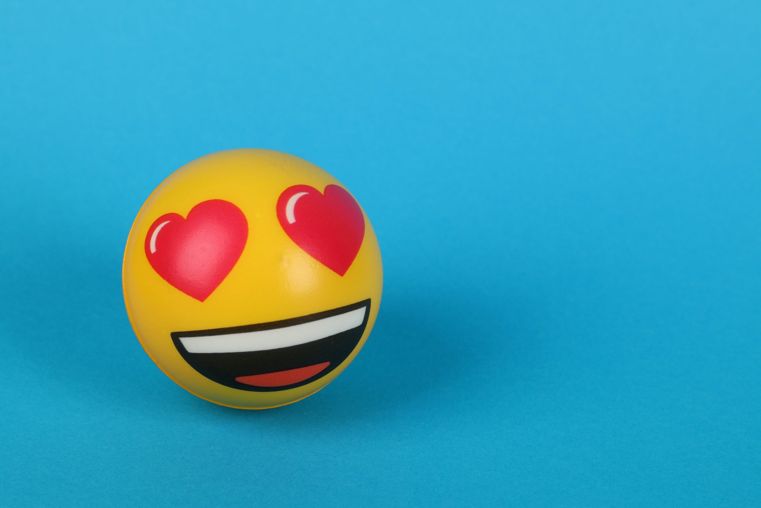 Add emoji to your social media profiles with simple Copy & Paste